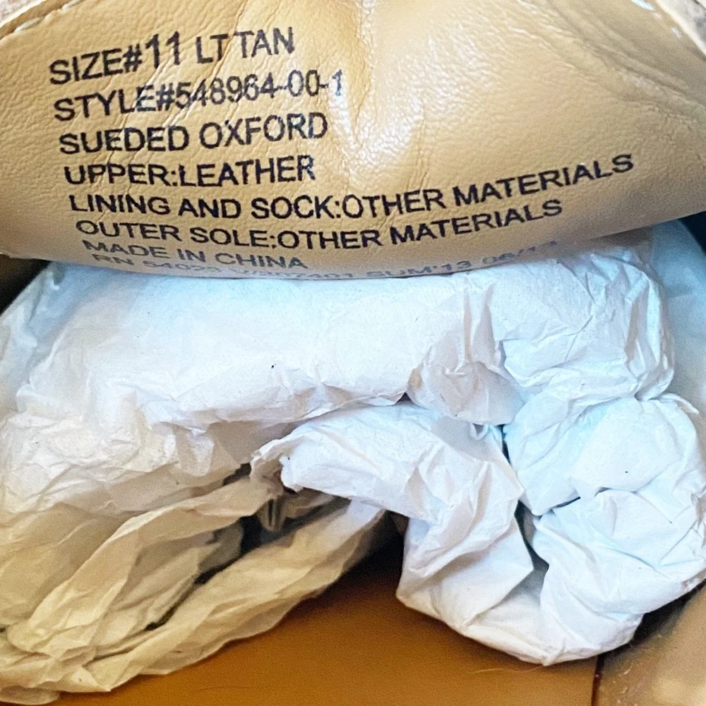 NWT Banana Republic Men’s Light Tan Sueded Oxford Shoes in Size 11 - Picture 6 of 6